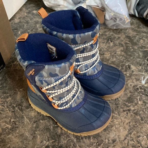 Oshkosh B’Gosh | Camo Unisex Snow Boots Water Resistant Toddler Size 6 - Picture 1 of 5